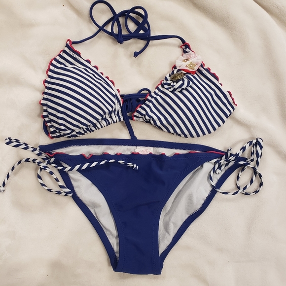Xhilaration Striped Bikini Top with Bottoms - Picture 1 of 3